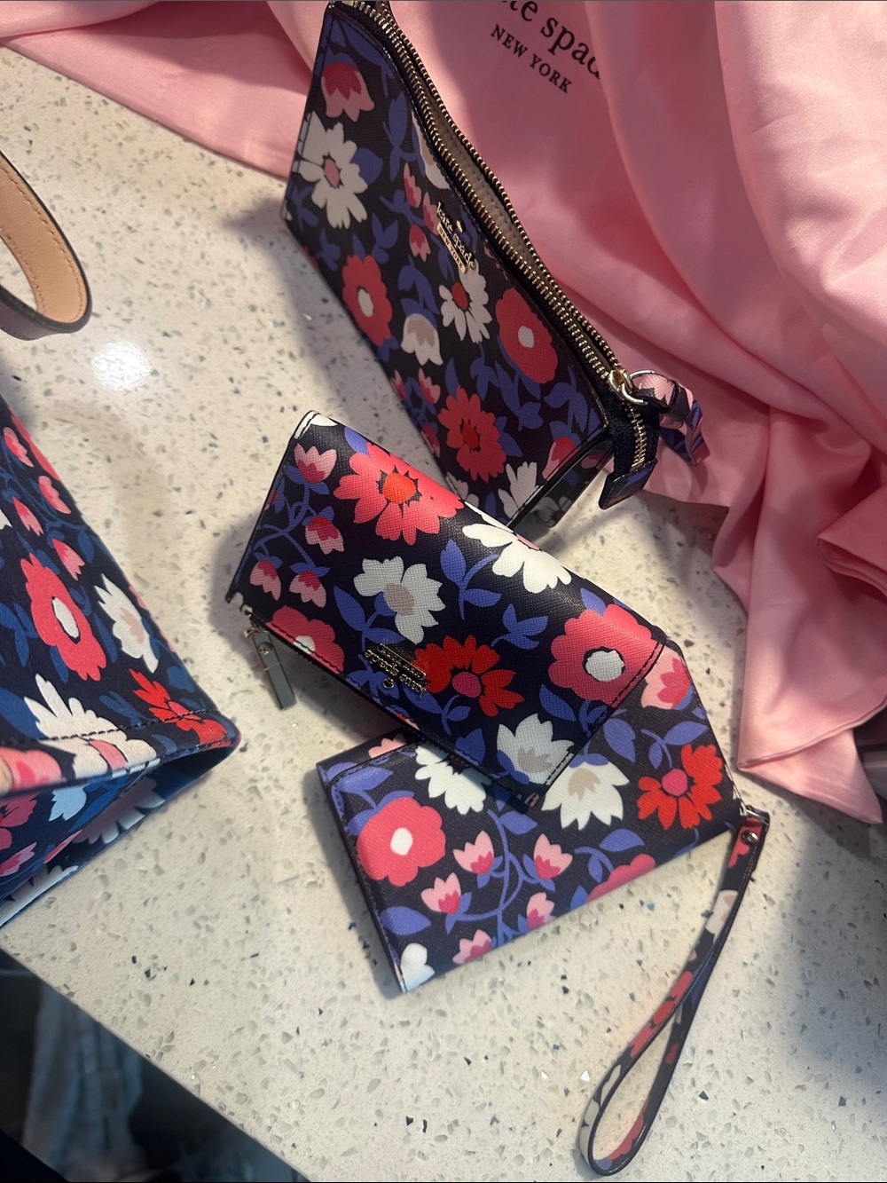 kate spade Navy Floral Tote,small Wallet, phone case, wristlet, dustbag - Picture 17 of 17